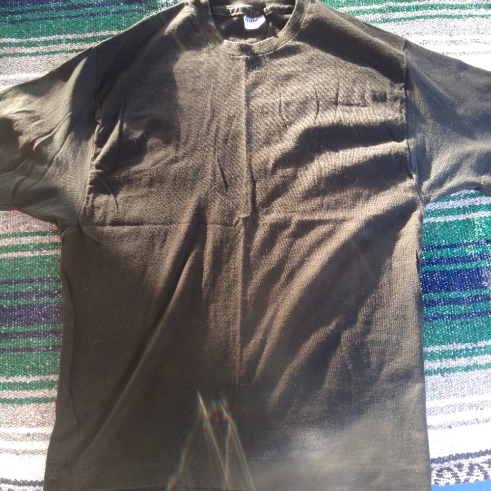Plain black 80's distressed single stitch t shirt 100%cotton by "dim" sz lrg